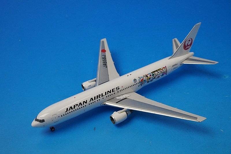 1/400 B767-300ER JAL ドラえもん のび太のひみつ道具博物館 JA656J
