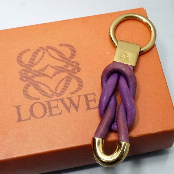 LOEWE ツイストレザーキーリング （紫/箱付き） - メルカリ