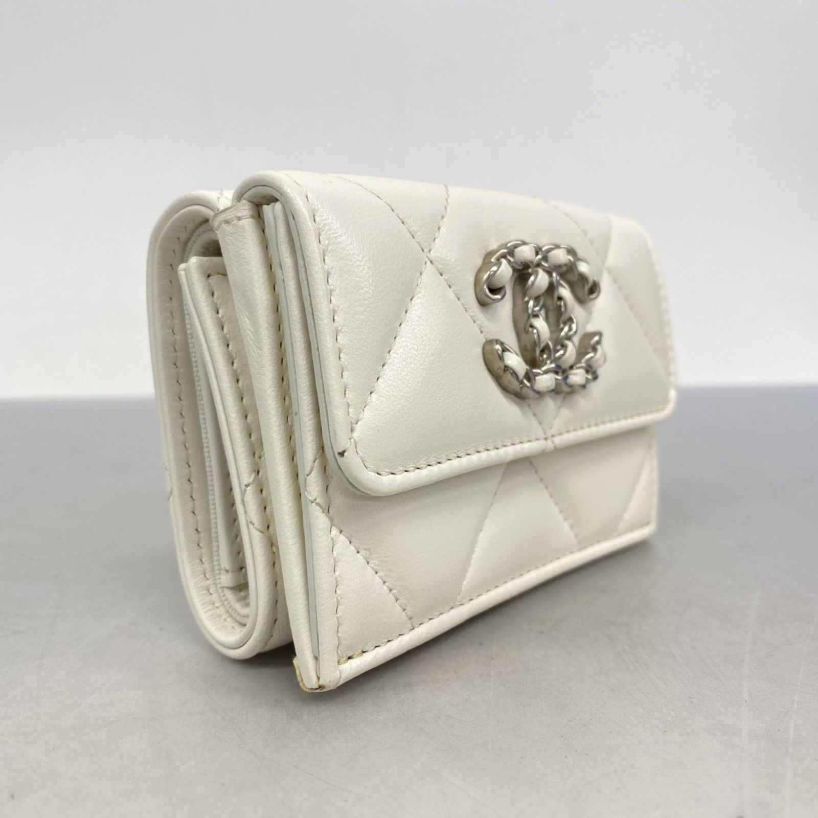 シャネル⭐︎マトラッセ三つ折り財布⭐︎ラムスキン⭐︎極美品⭐︎ CHANEL シャネル マトラッセ ラムスキン 3つ折り財布 ミニ財布