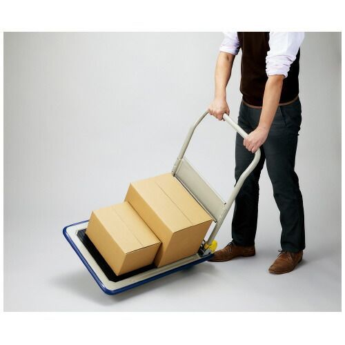 荷物がすべりにくい台車