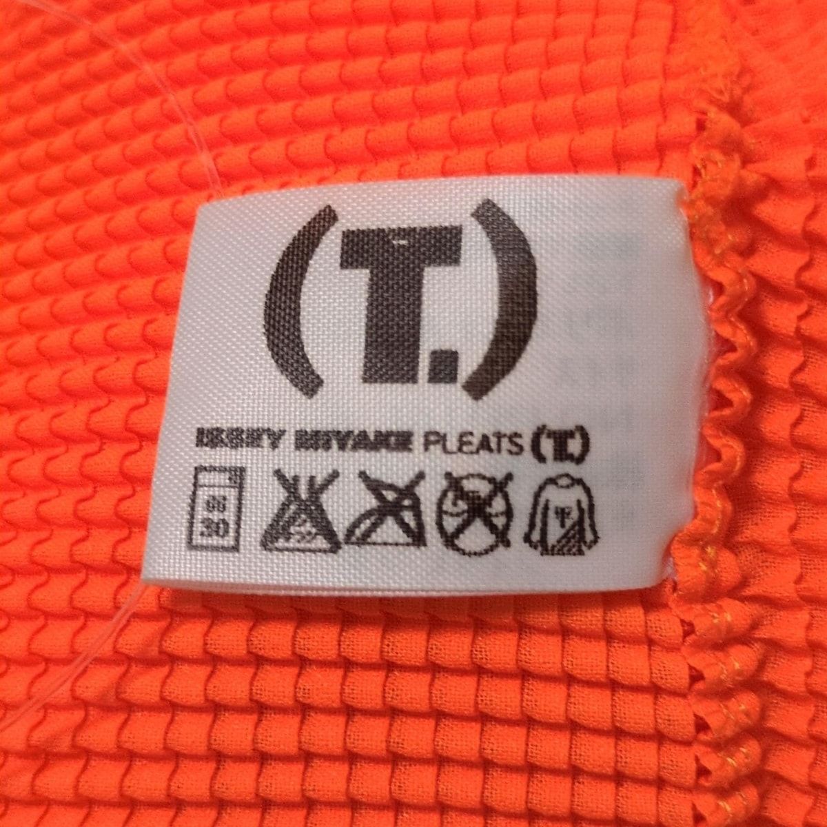 ISSEY MIYAKEオレンジ ハイネック 半袖 トップス/美品 ISSEYMIYAKE(イッセイミヤケ) 半袖カットソー サイズ3 L