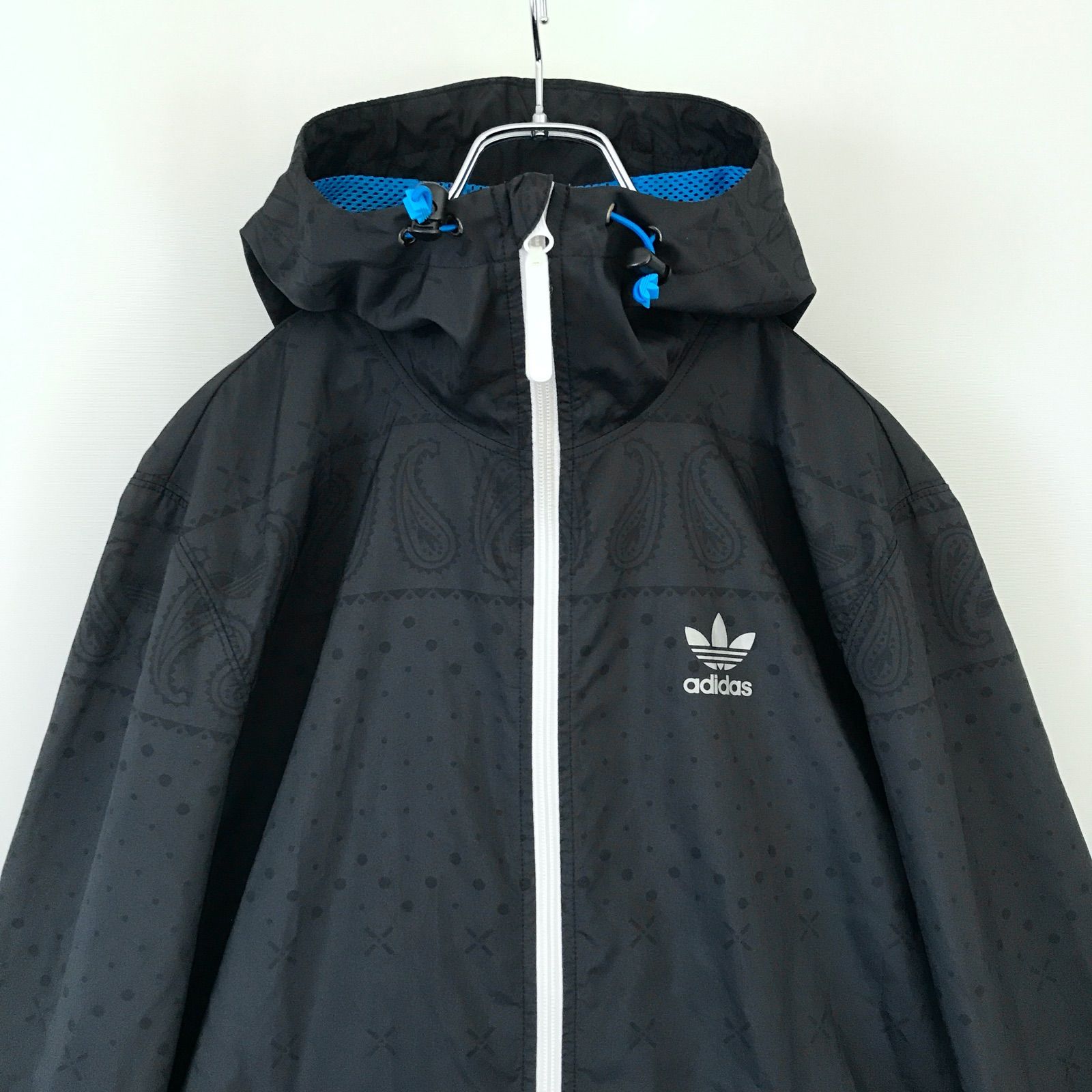 adidas ペイズリー柄 ナイロンジャケット L adidas ペイズリー柄 ナイロンジャケット L