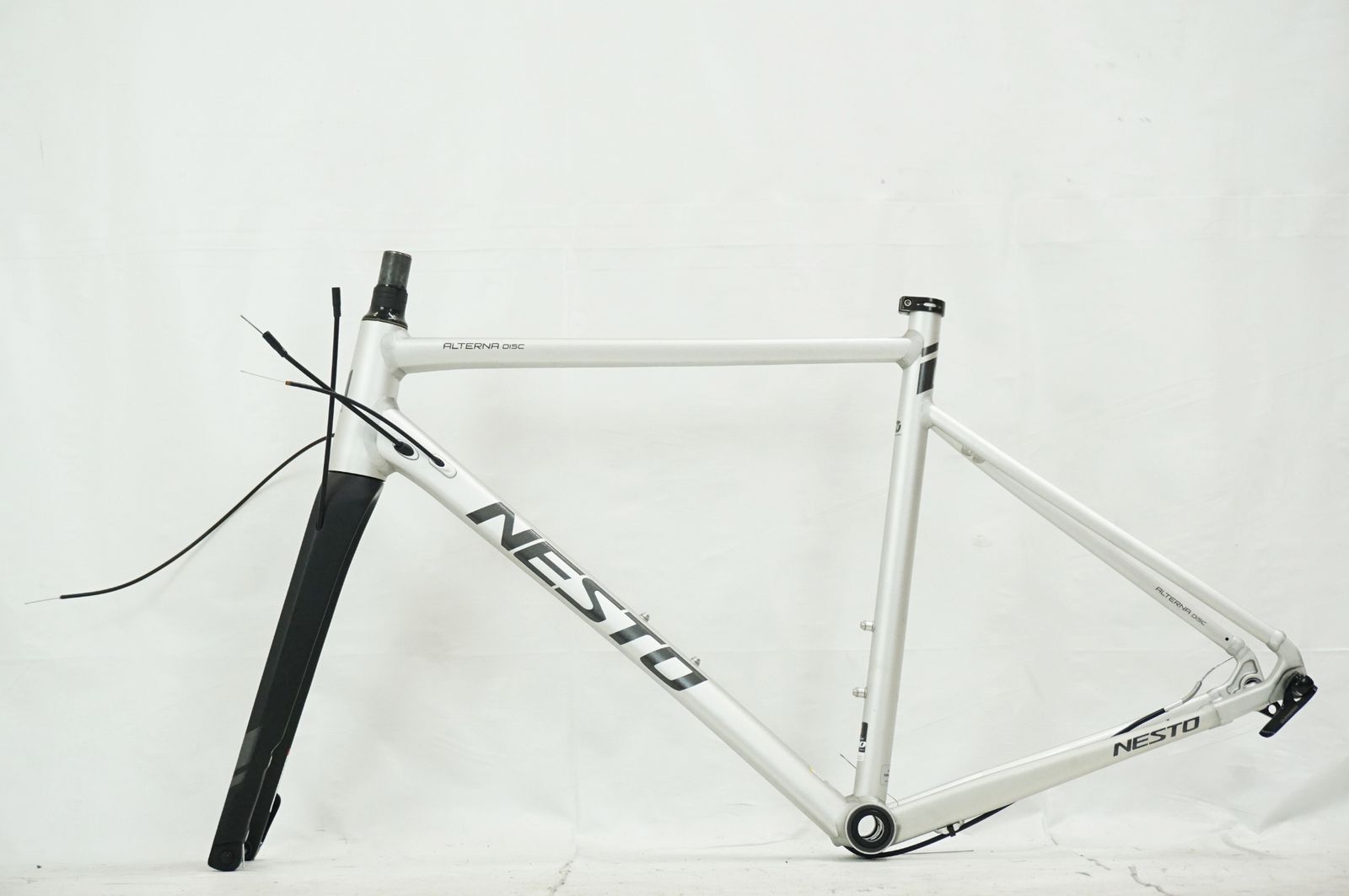NESTO 「ネスト」 ALTERNA DISC 2024年モデル フレームセット NESTO 「ネスト」 ALTERNA DISC 2024年モデル フレームセット