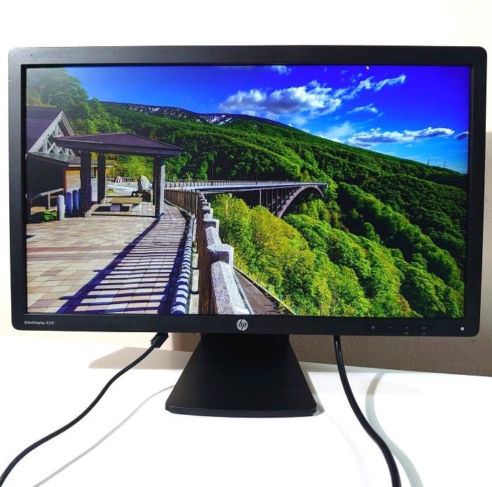 液晶ディスプレイ 23インチ ワイド HP E231 回転機能 - メルカリ