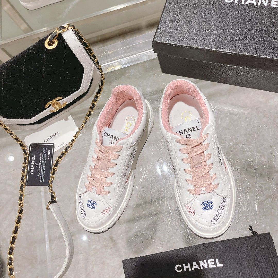 CHANEL 超軽量カジュアルスニーカーホワイト - メルカリ