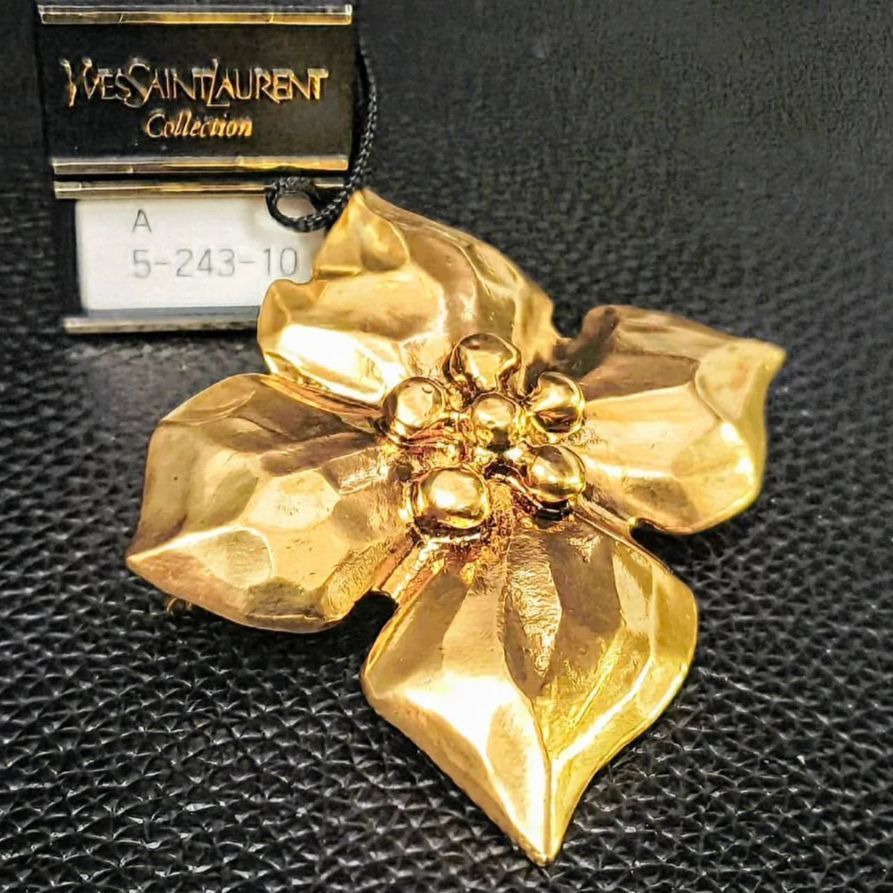 衝撃の激安コスパ・掘り出し物も 希少 イヴ・サン LAURENT SAINT 新品未使用】YVES ヴィンテージ アクセサリー