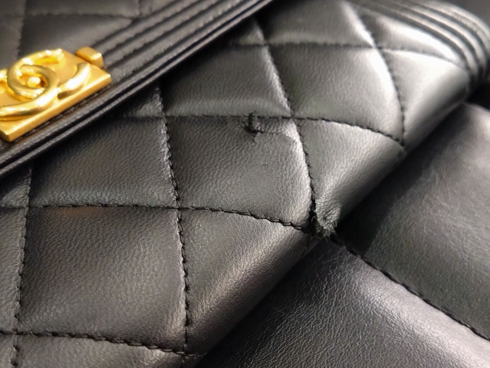 ☆Y72 CHANEL シャネル ボーイシャネル ラムスキン マトラッセ