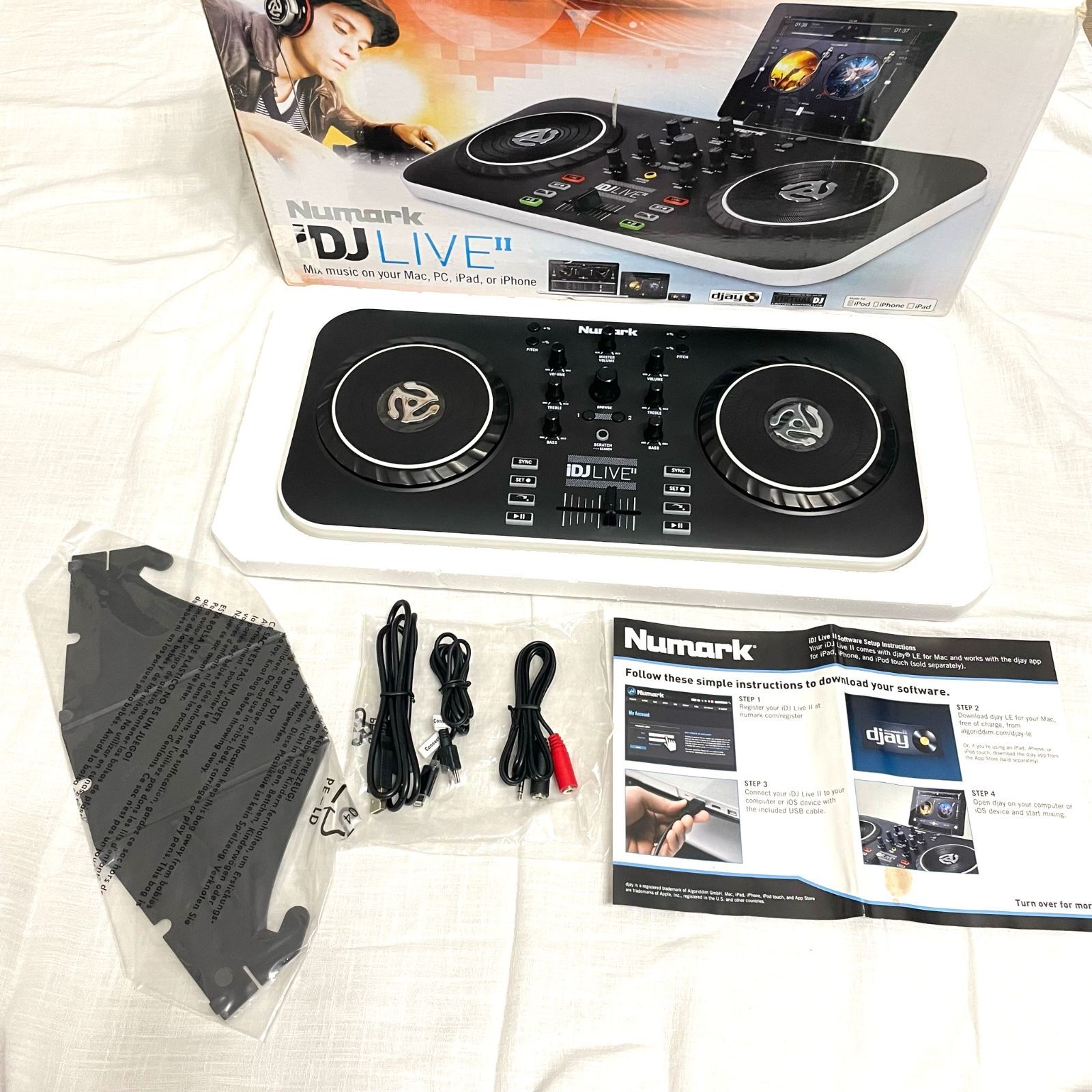 中古品　Numark　ニュマーク　iDJ LIVE Ⅱ DJコントローラー Amazon | Numark DJコントローラ iDJ Live II NU-CON-026 | DJ