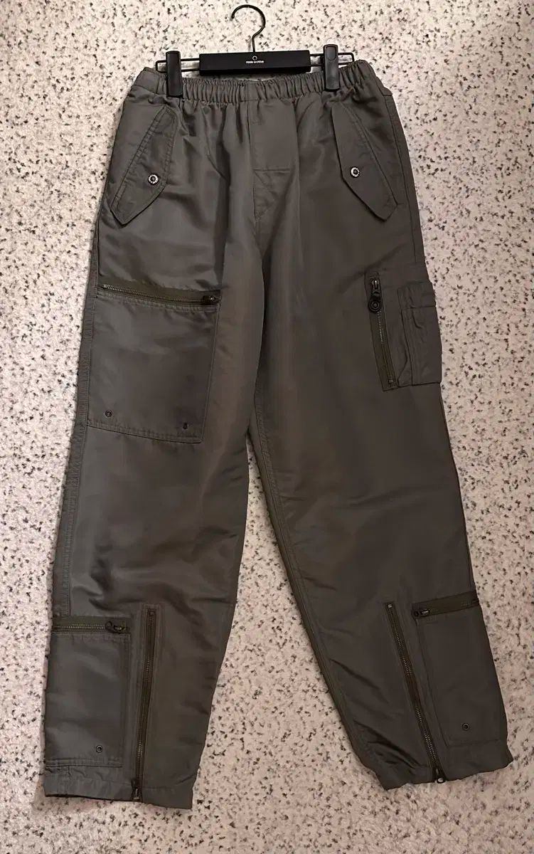 ナイロン パンツ