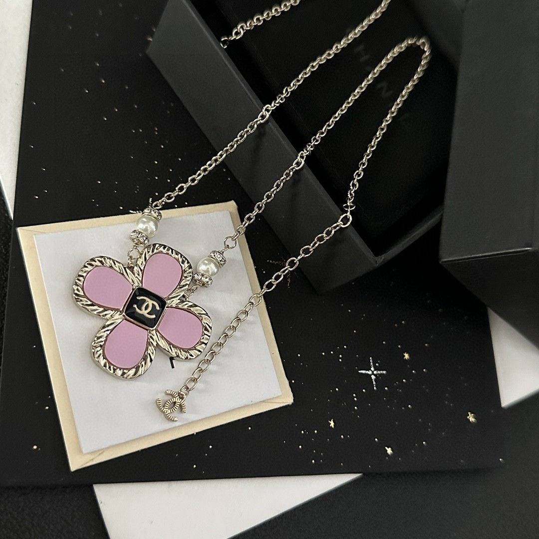 CHANEL アルファベットチャーム ネックレス　ヴィンテージ CHANEL アルファベットチャーム ネックレス ヴィンテージ 今日