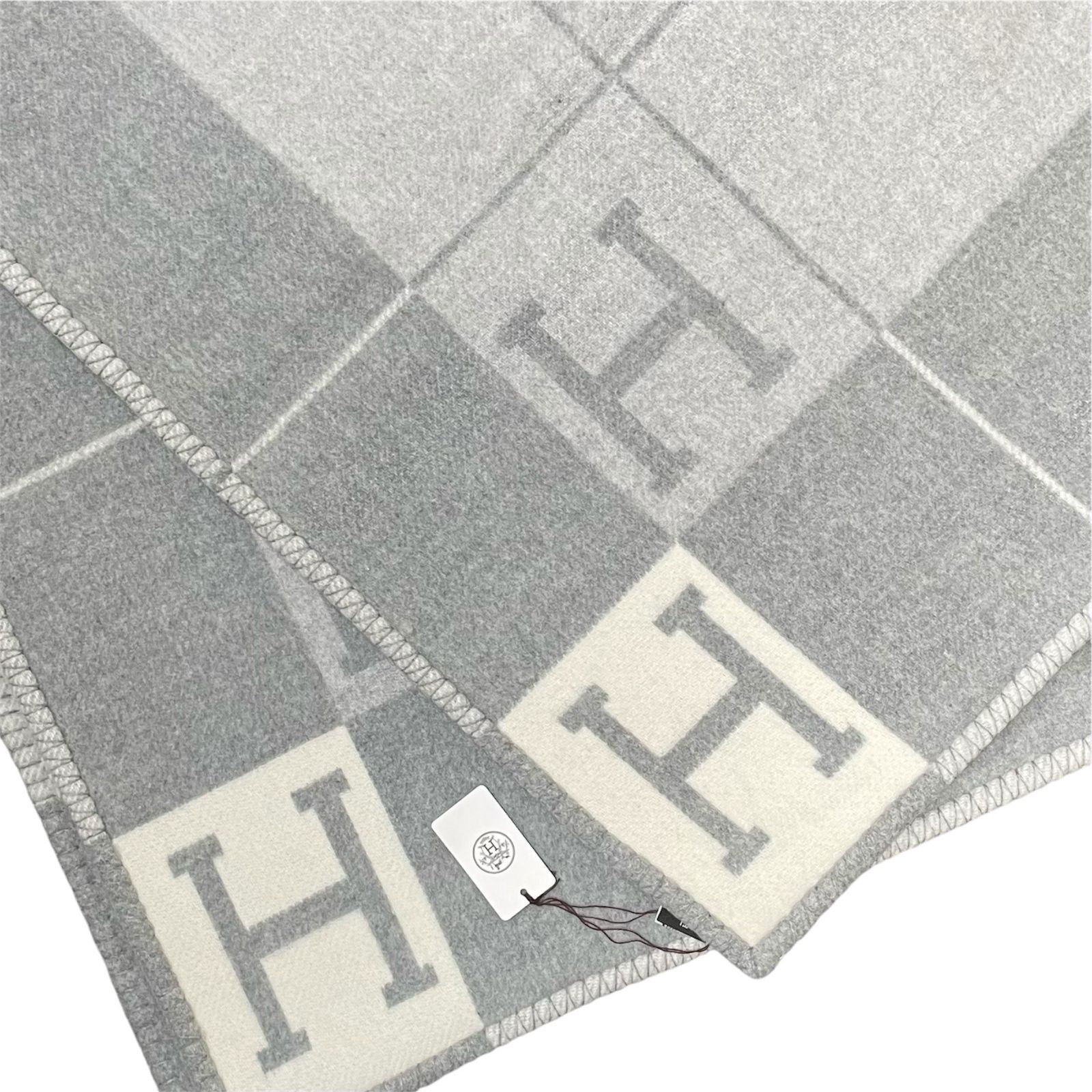 新品 エルメス アヴァロン プレード ブランケット 毛布 グレー HERMES