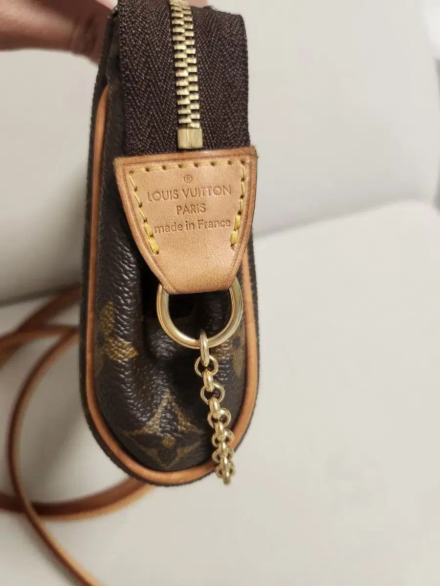 クラッチバッグ