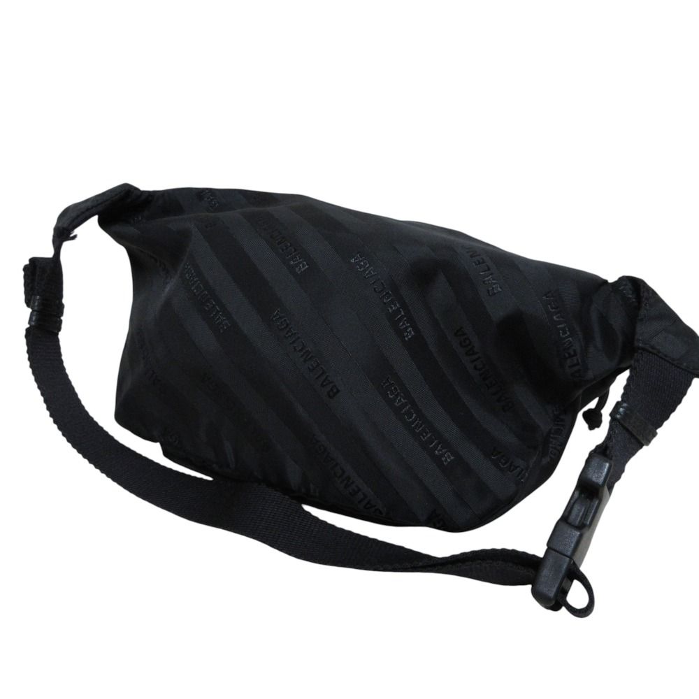 美品　バレンシアガ　ボディバッグ　黒　ナイロン　ロゴ 美品 BALENCIAGA バレンシアガ ロゴ ナイロンキャンバス ボディバッグ