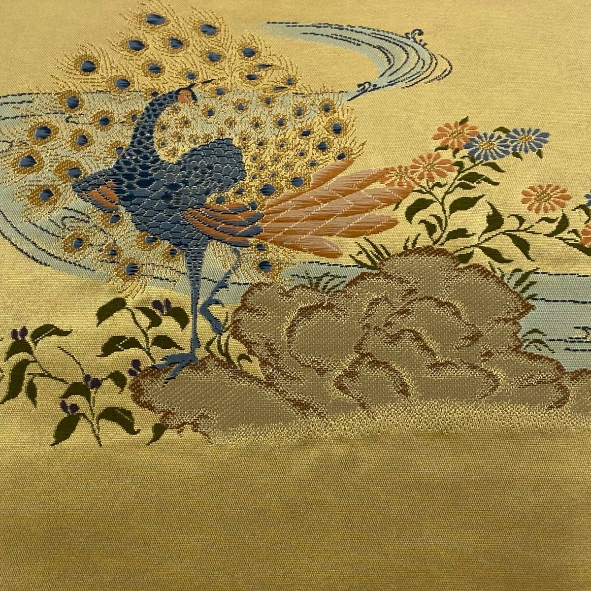袋帯 秀品 草花 孔雀 金糸 箔 金色 六通 正絹