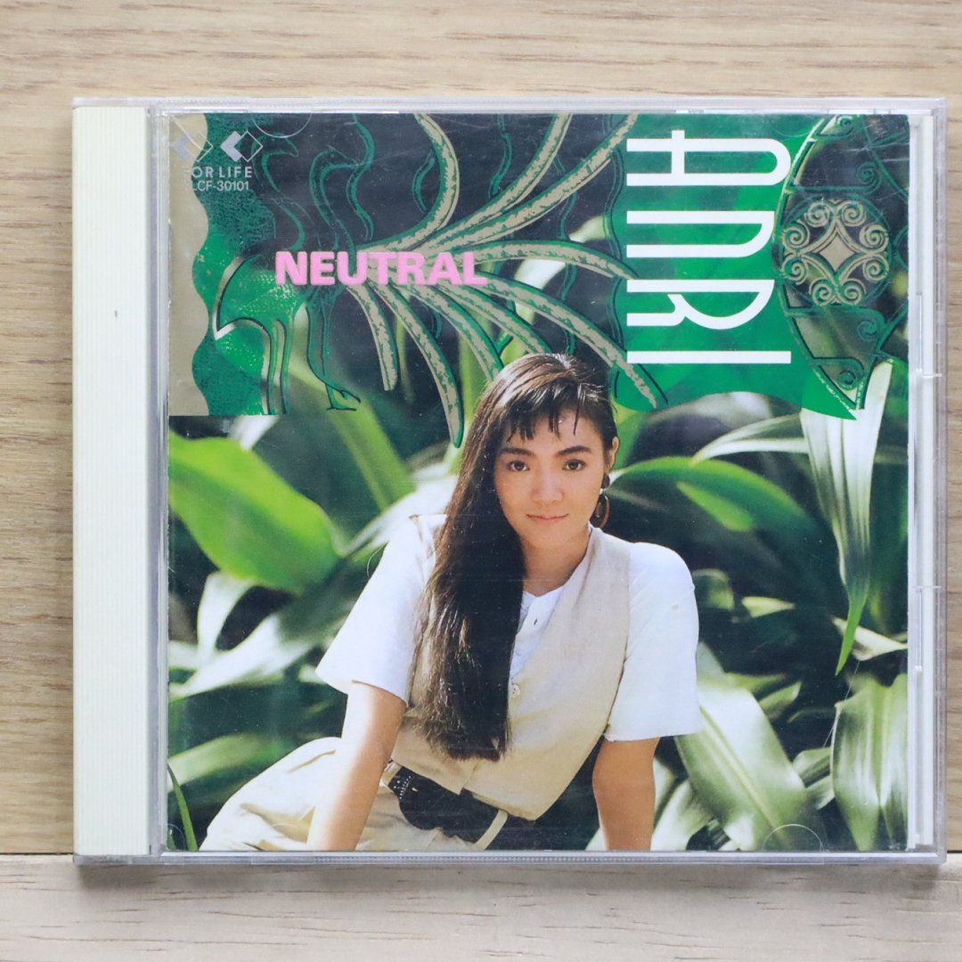 愛情たっぷりの一杯　少女　アンリ　ANRI　イタリア　限定品　高さ10.5ｃｍ 国内盤CD☆杏里/Anri□ NEUTRAL 【FLCF30101/4988018303503