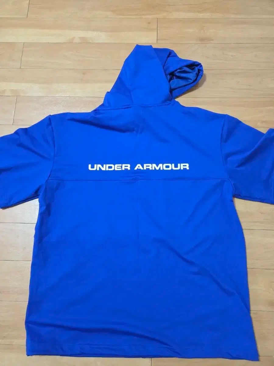サムスン ライオンズ 支給品 UNDER ARMOUR アンダーアーマー パーカーショートスリーブ 100 サイズ