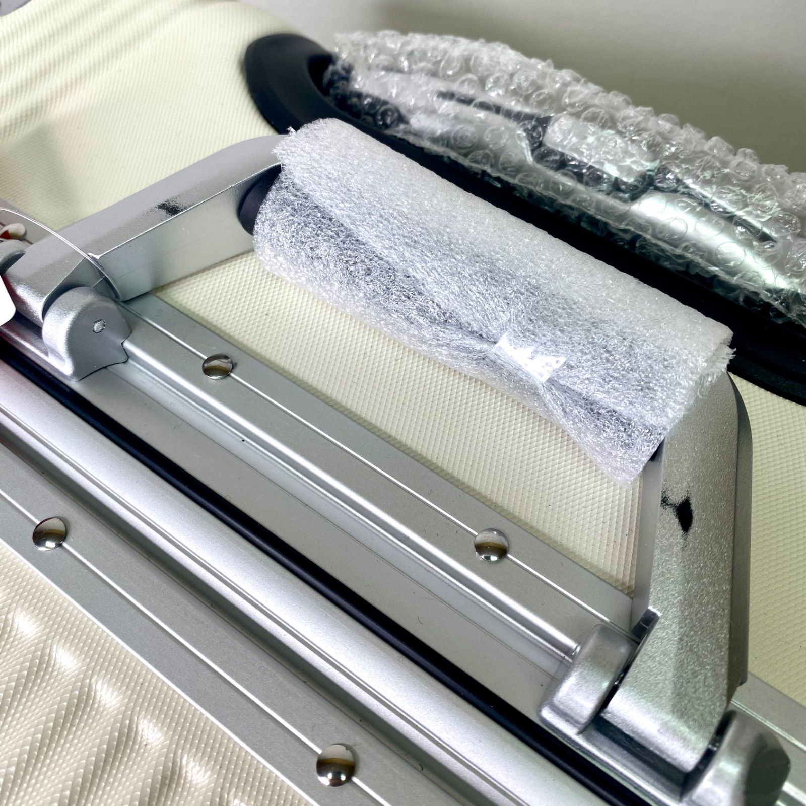 新品未使用 スイスミリタリー スーツケース プレミアム Cタイプ 24