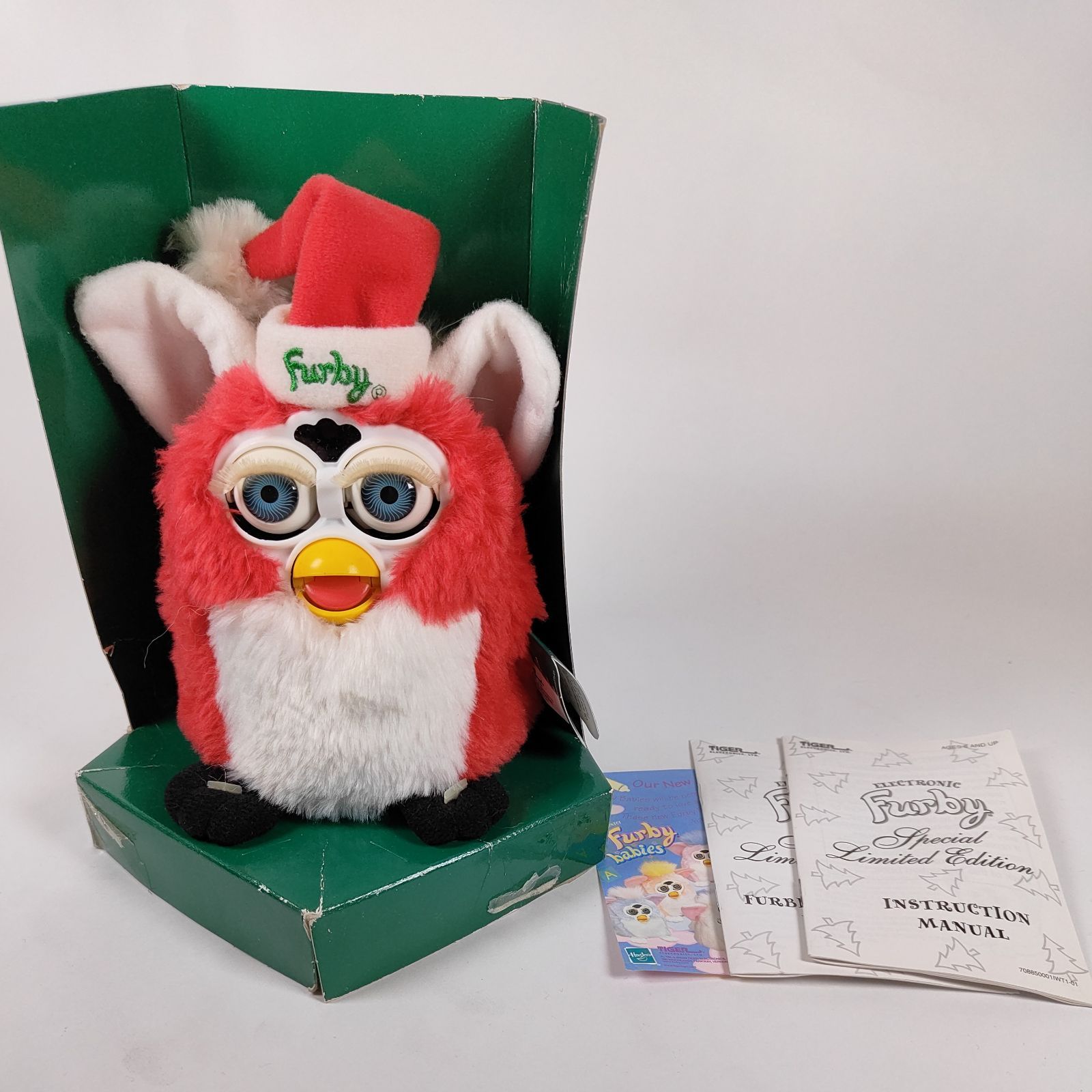 ファービー クリスマス 限定版 レッド Furby Furby 限定版 赤と白
