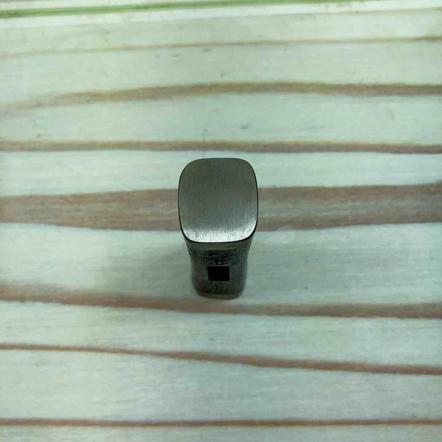 木目仕上げ鋼付四角玄翁 80匁