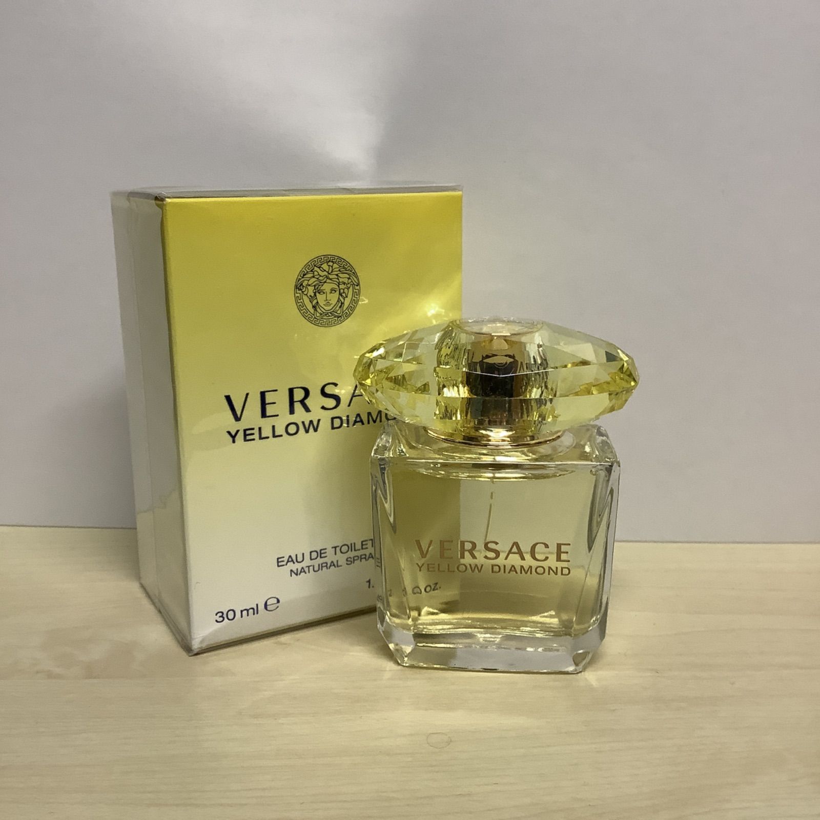 新品未開封 VERSACE ヴェルサーチェ イエローダイヤモンド オードトワレ 30mL - メルカリ