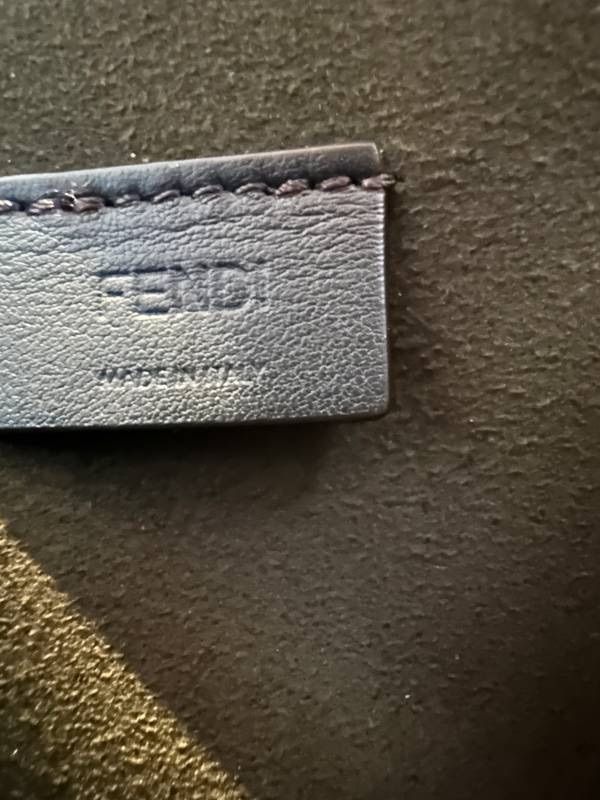 FENDI フェンディ