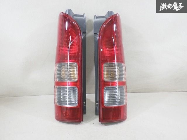 トヨタ 純正 200系 ハイエース 1型 2型 テールランプ 左右セット３型４型 トヨタ 純正 200系 ハイエース 1型 2型 テールランプ 左右セット3型4型