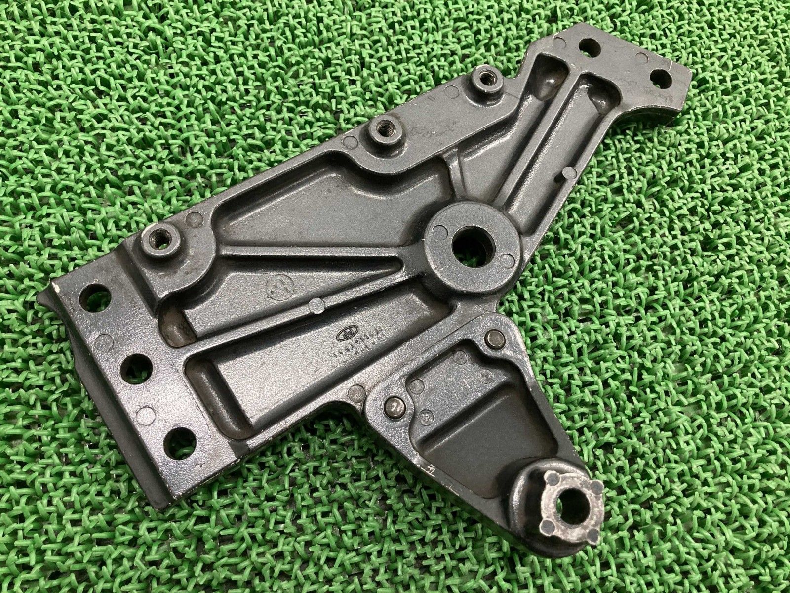 ピボットカバー