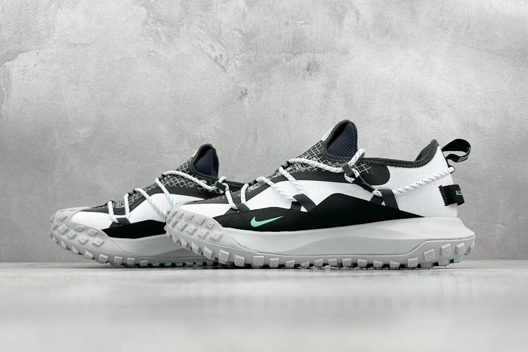 NIKE ACG MOUNTAIN FLY LOW SE White and Black