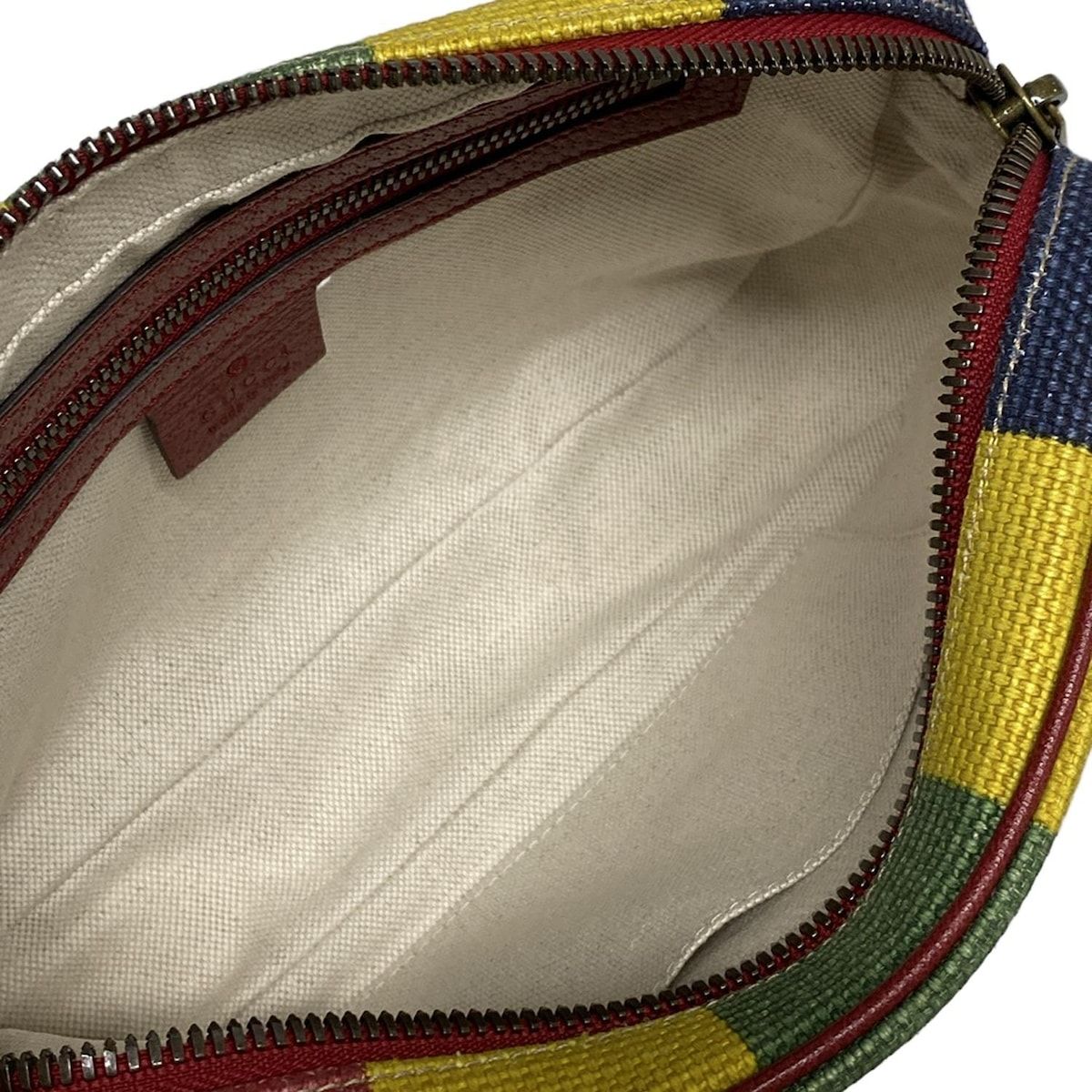 ウエストポーチ