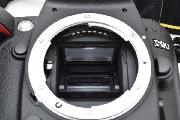 新品級 ｜ Nikon D90 ボディ ショット数 122枚｜E053 新品級 ｜ Nikon D90 ボディ ショット数 122枚｜E053 D90 - 概要 | 一眼