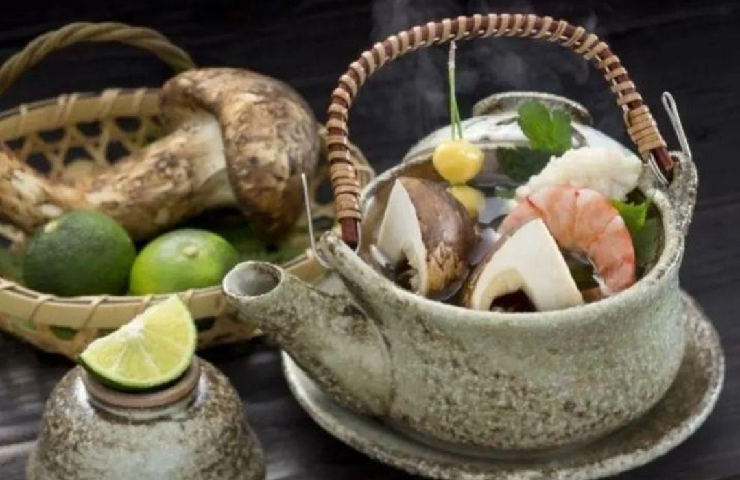 中国産 L~2L特大【天然 つぼみ 松茸 約1kg】 本数 7～16本 お中元