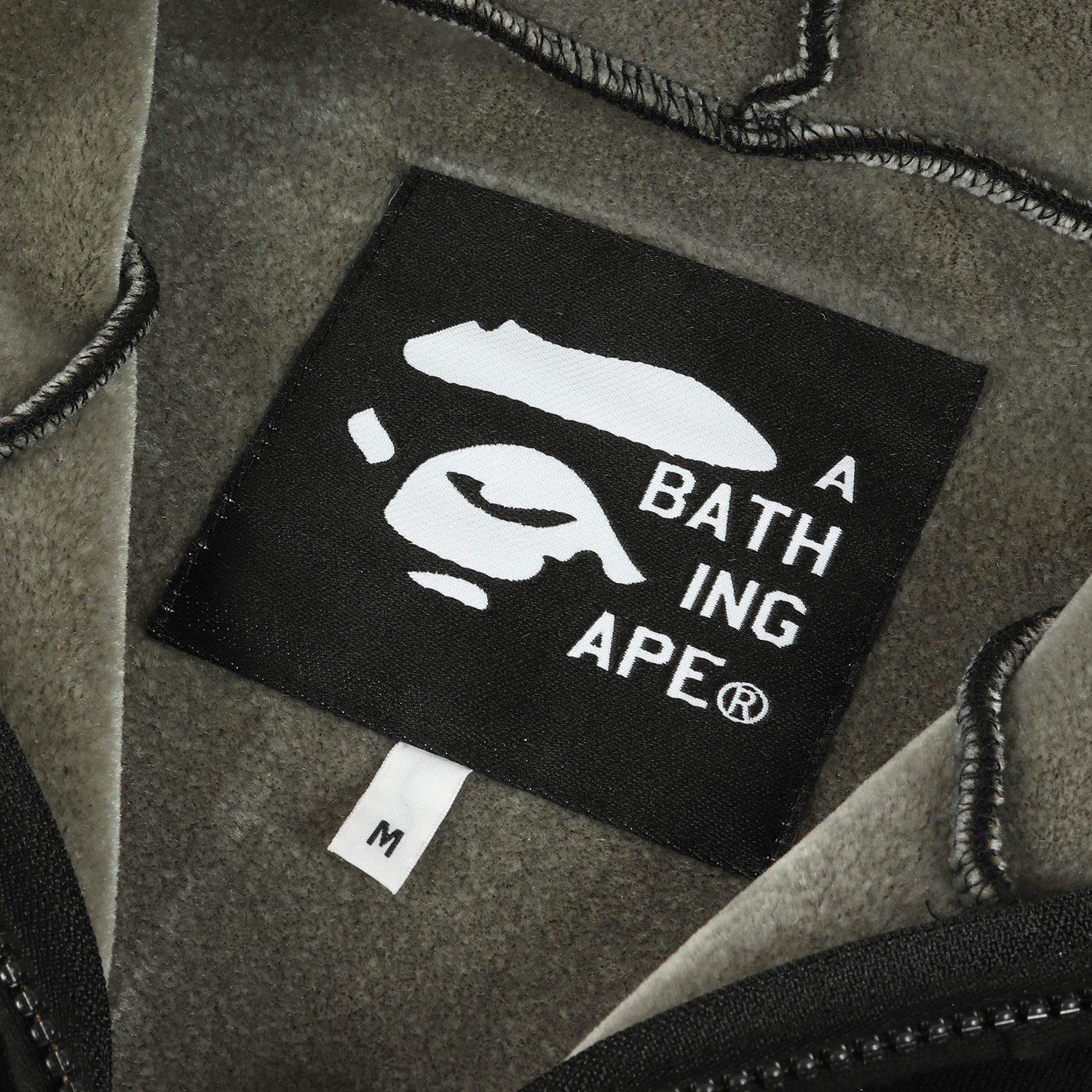 最前線の A BATHING APE ア ベイシング エイプ パーカー BAPE ロゴ