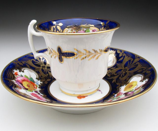 コールポート 藍地金彩花束絵 ティー＆コーヒーカップ＆ソーサー 