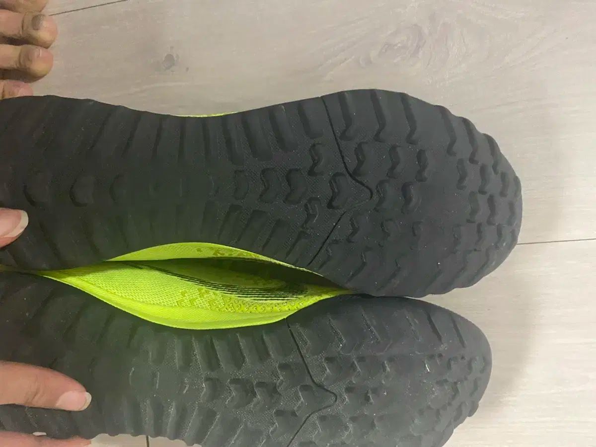 フットサルシューズ