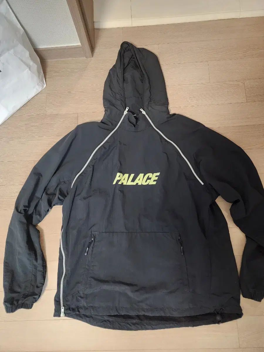 PALACE パレス GLOW シェル トップス