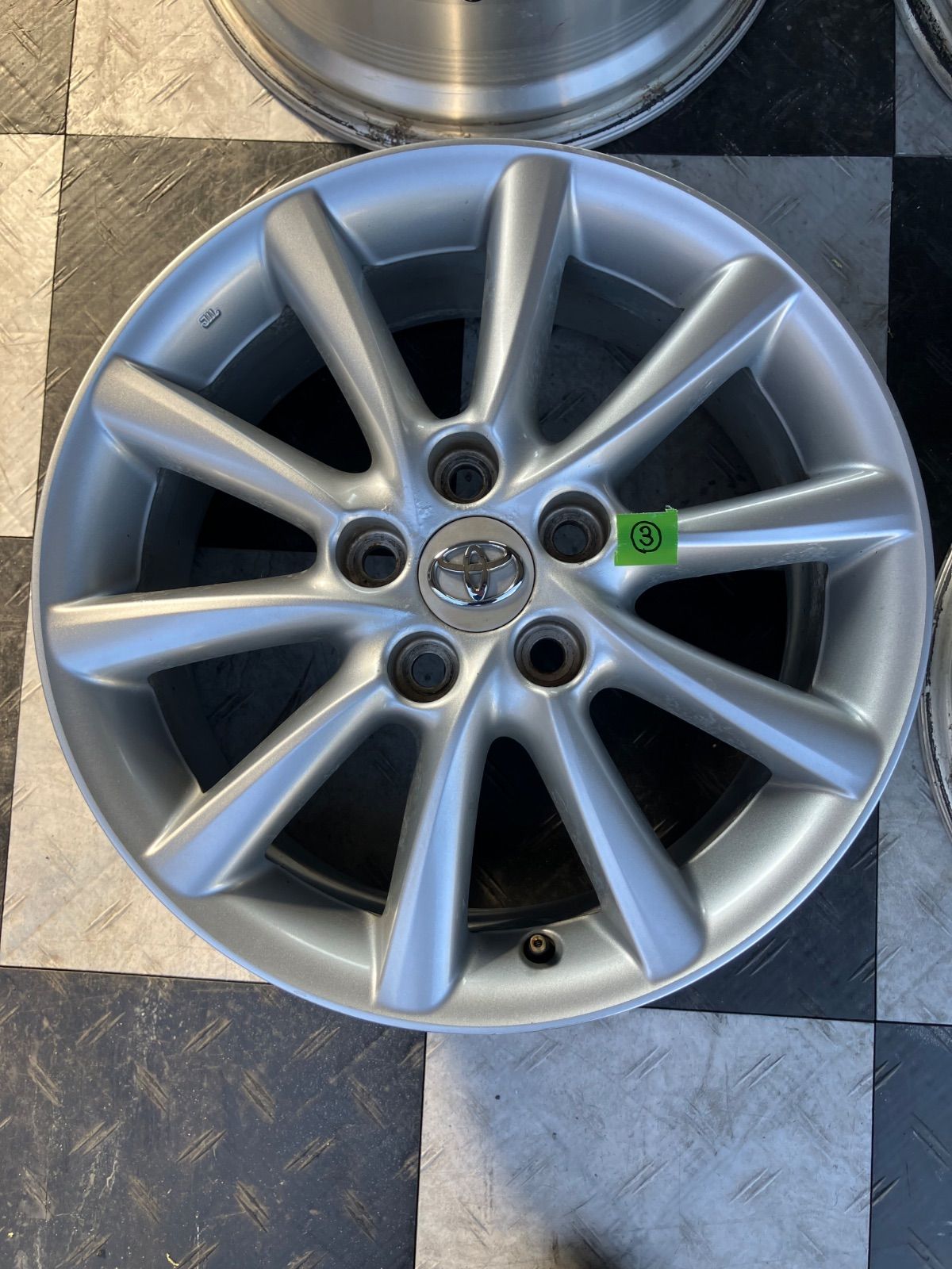 50系 エスティマ 純正 17インチ 7J+50 5H114.3 タイヤ付き4本 トヨタ