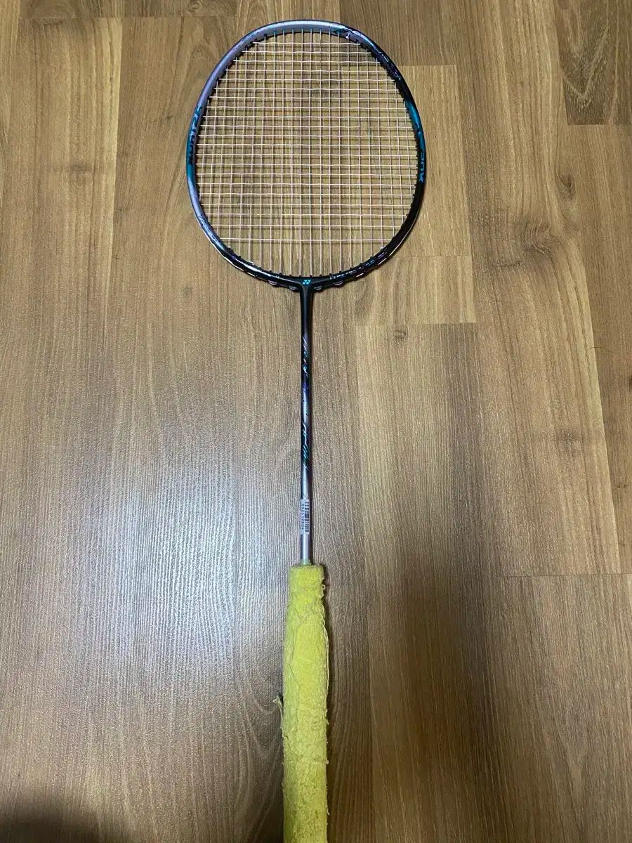ヨネックスアストロクス88D proジャンク品 折れてます YONEX アストロクス88D ツアー 3AX88D-T ヨネックス ASTROX 88D