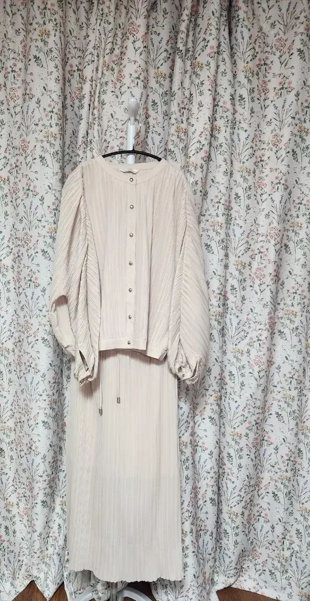 ORR アイボリー プリーツ 上下セット