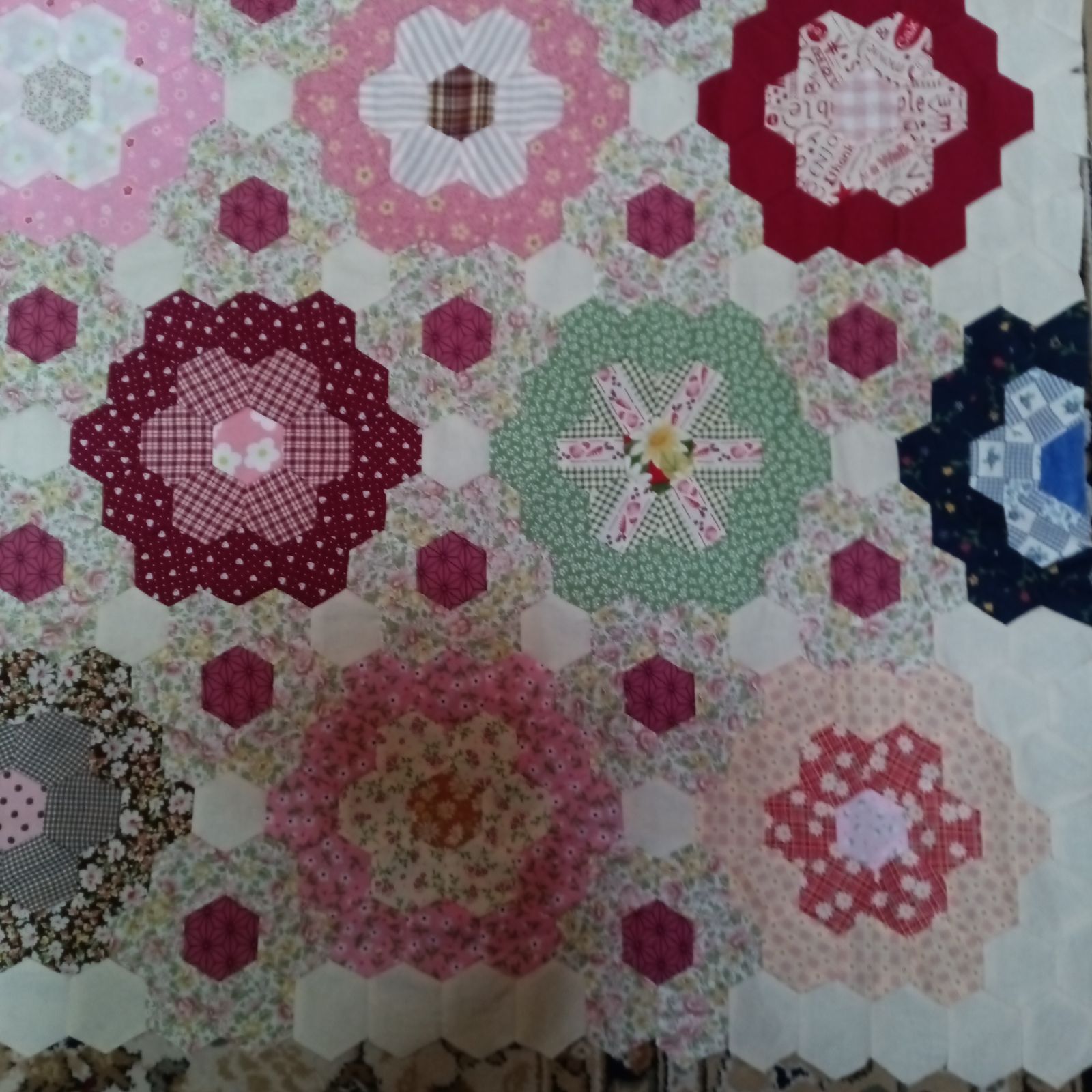 パッチワーク、ベットカバー、ヘキサゴン、キルトトップ