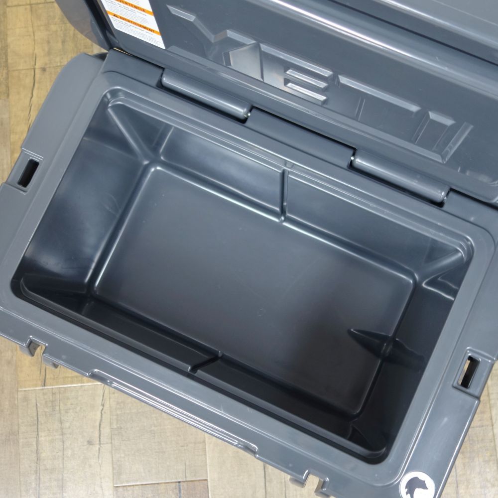 人気商品！ イエティ YETI クーラーボックス タンドラ 45 Tundra ハード クー 頑丈な
