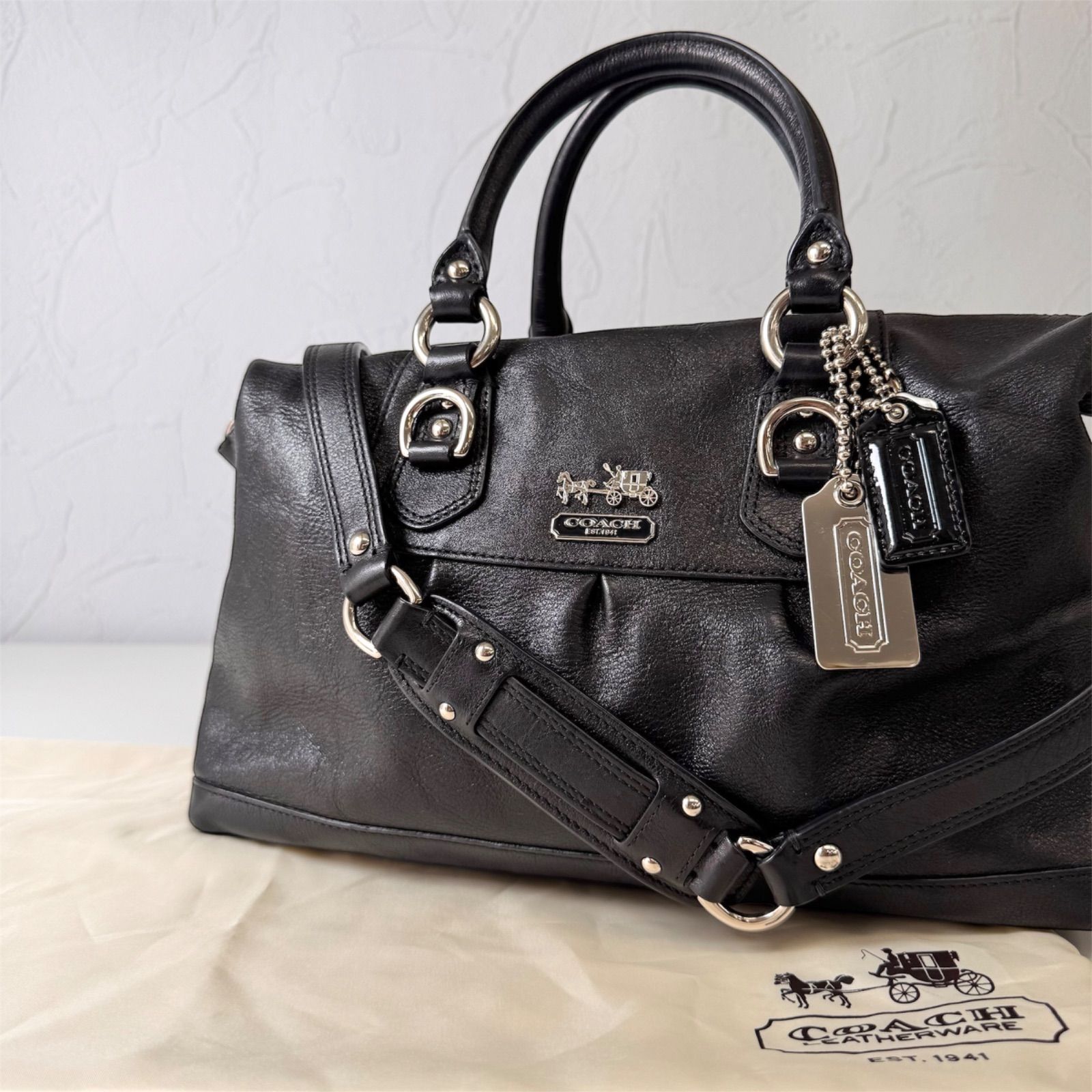 AIGNER 黒　ハンドバッグ　ショルダー　2way レザー　ゴールド金具　マチ 22110437_1.jpg