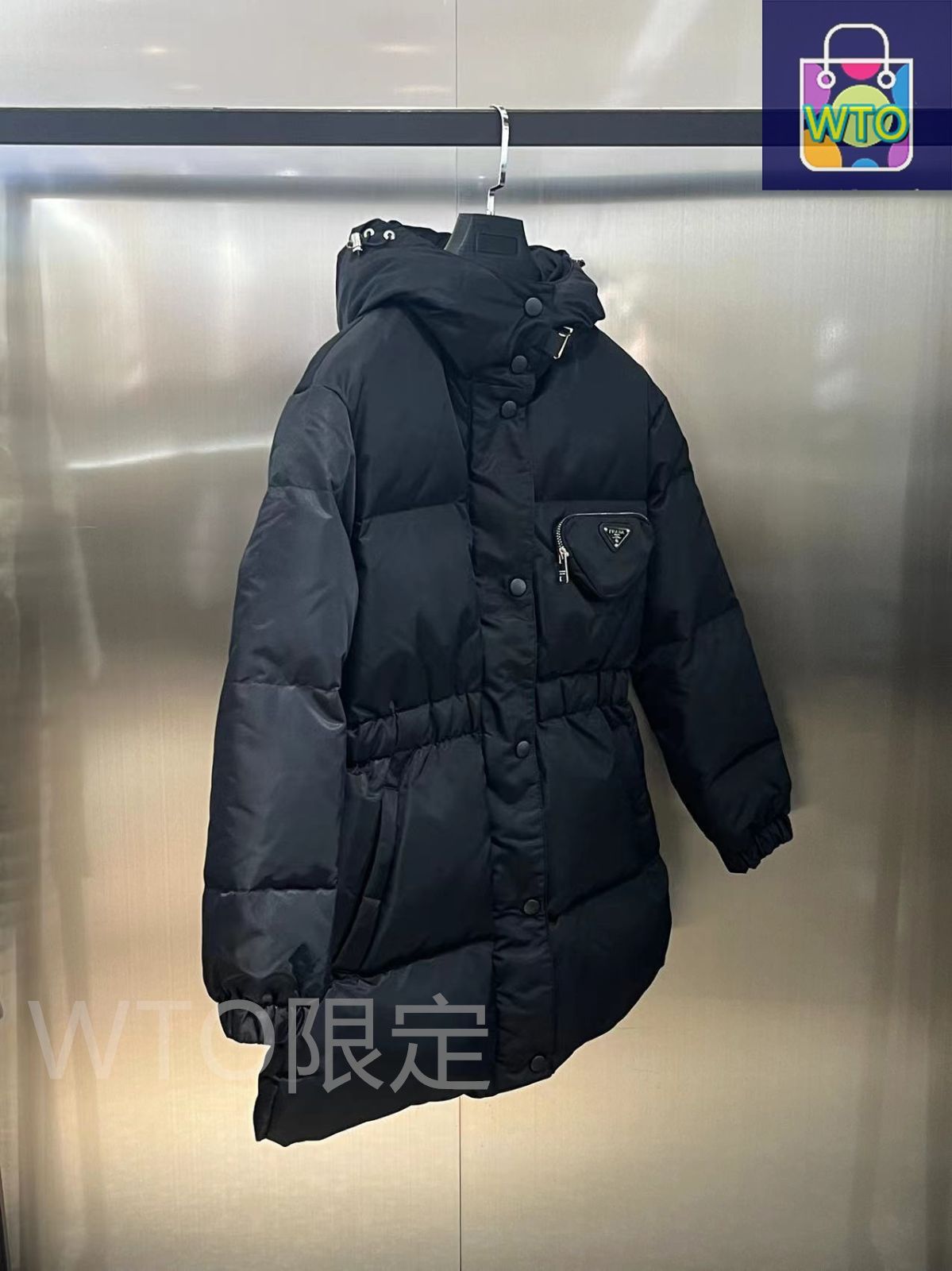 美品❣️ PRADA　プラダ　Mサイズ　42　ダウンジャケット PRADA - PRADA プラダ ダウンジャケット/ダウンベスト M 紺