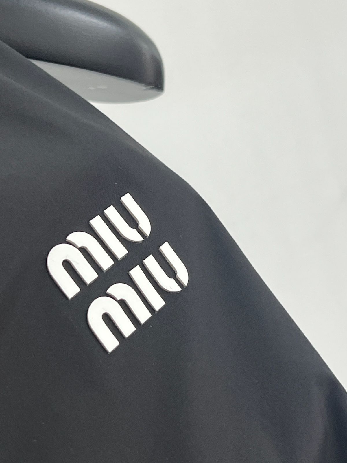 miu 黒
