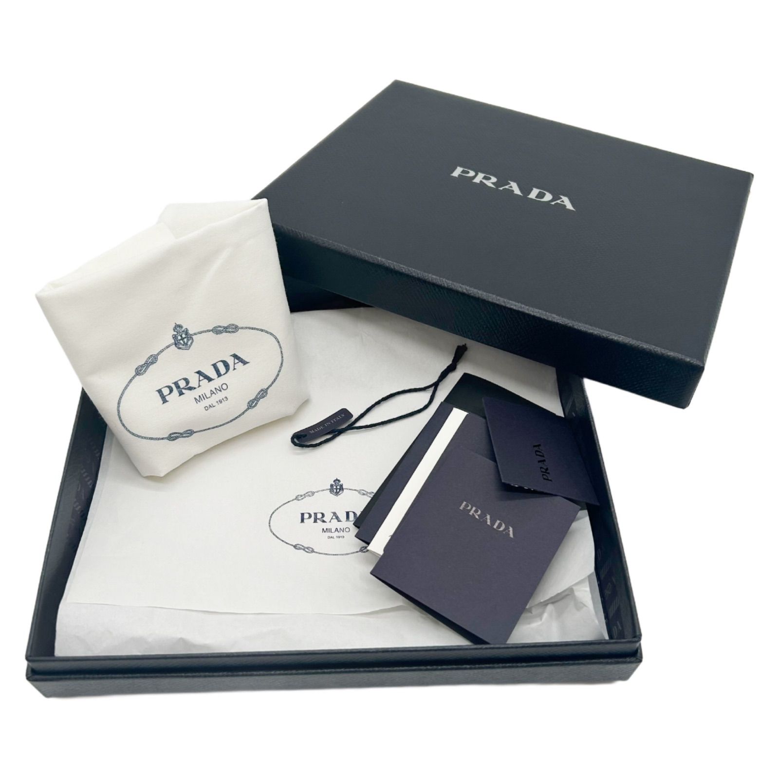 プラダ カチューシャ