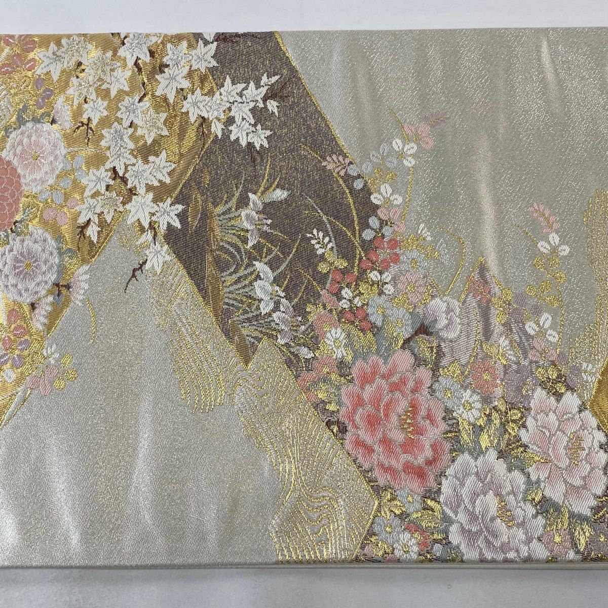 袋帯 美品 秀品 草花 流水 金銀糸 箔 クリーム 六通 正絹 【中古