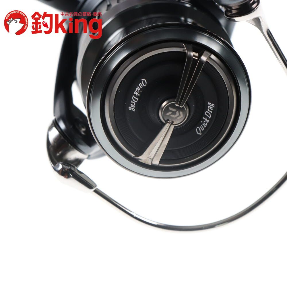 スピニングリール