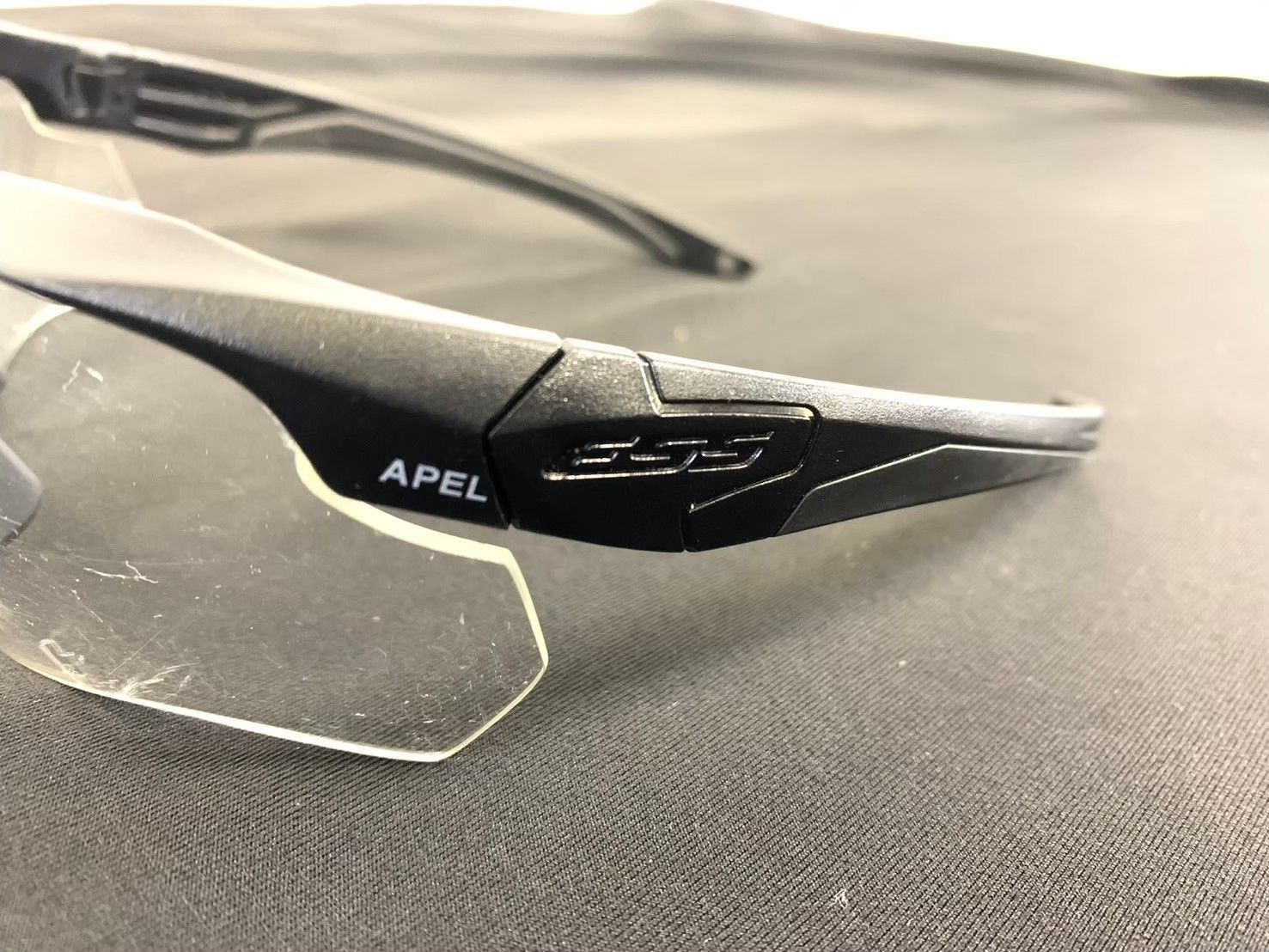 米軍放出品】ESS CROSSBOW/クロスボウ サングラス ケース付