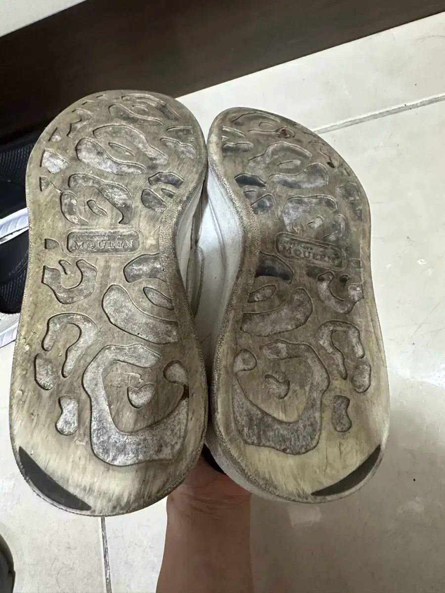 mcqueen アレキサンダーマックイーン