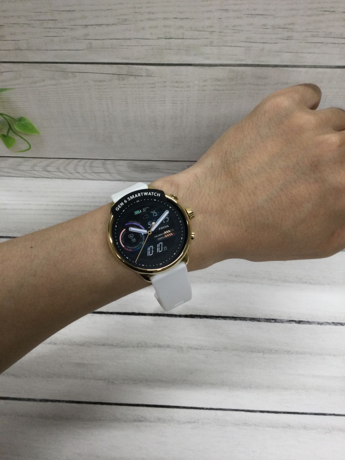FOSSIL GEN6 スマートウォッチ 交換ストラップ付 FTW4073SET - メルカリ