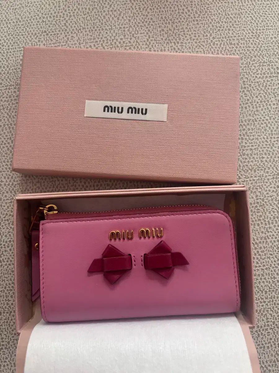 MIU MIU ミュウミュウ リボン チェーンキーリング 女性 レディース カードウォレット販売